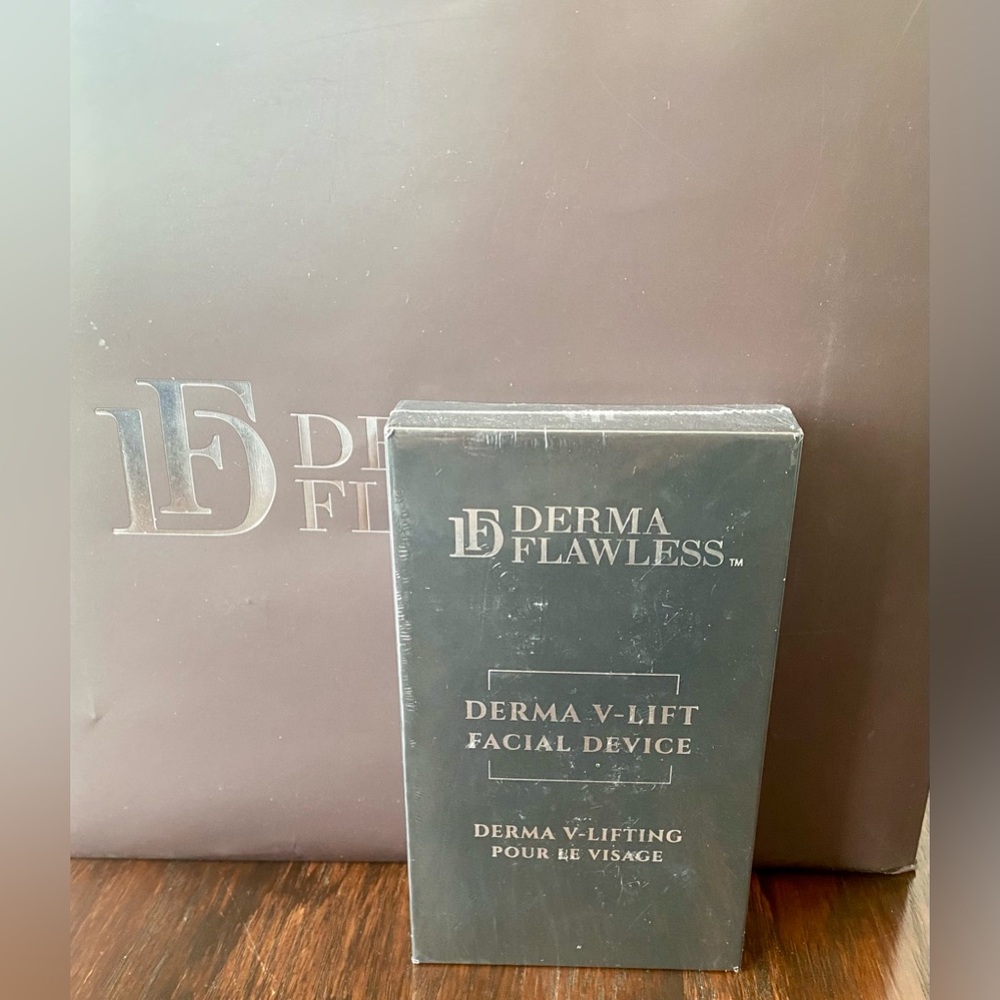 Derma Flawless V-Lift Facial Device